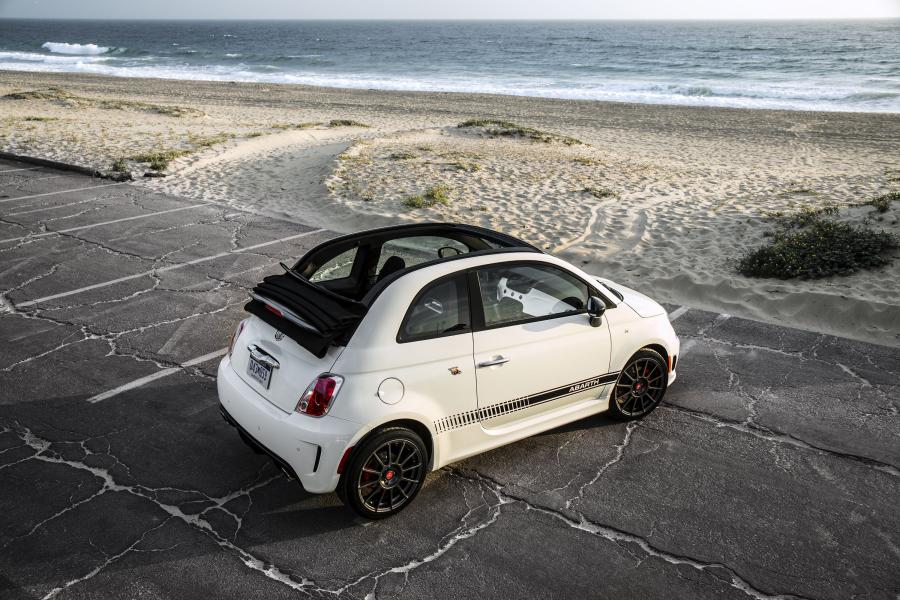  Abarth 500C 2013 года  (NA) (фото 2 из 46)